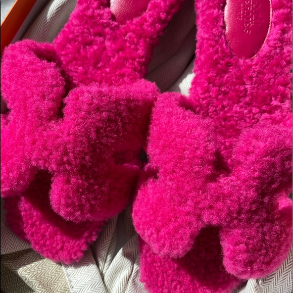 Hermes Oran Teddy Bear Wool Sandals Fall 2021 - Picture 2 of 7